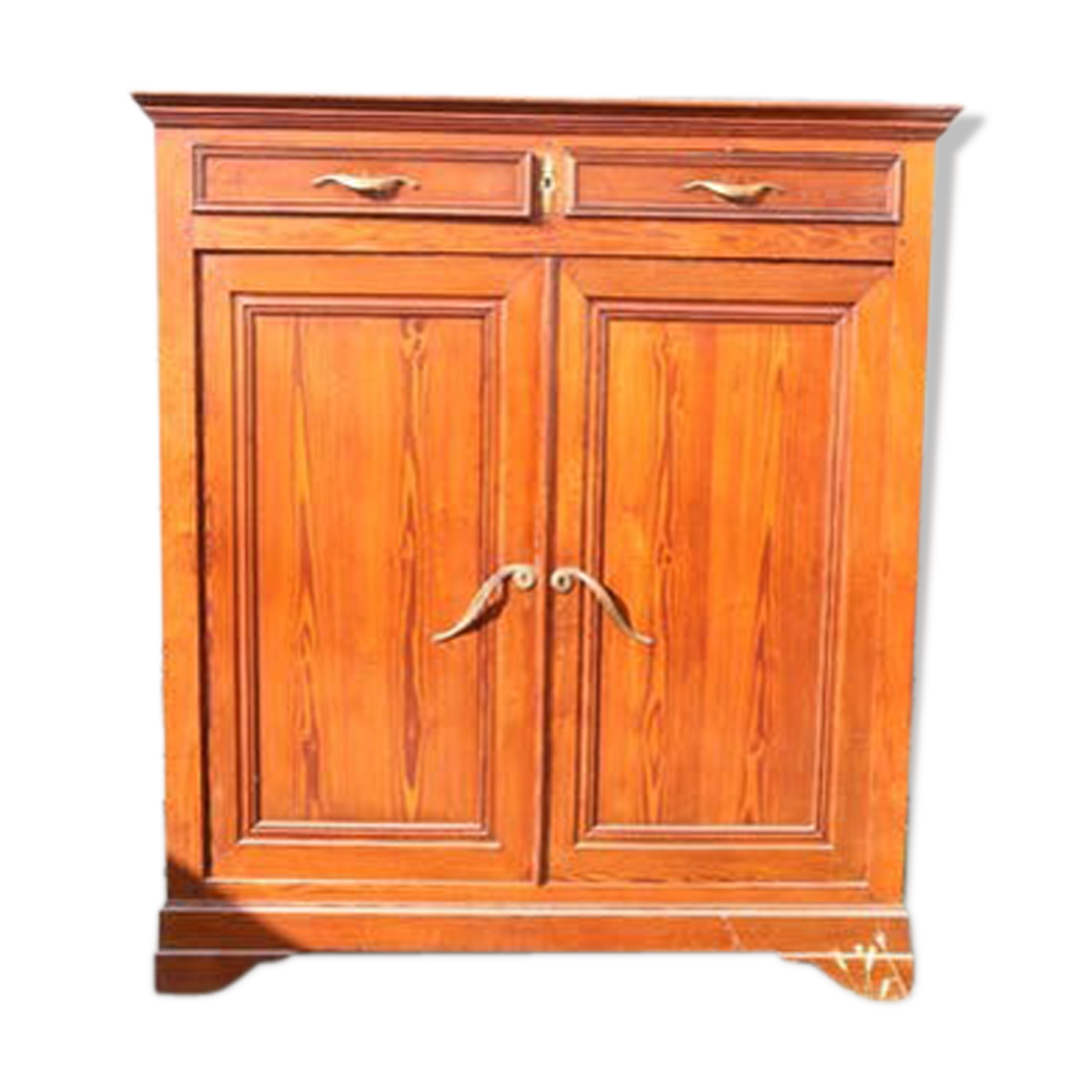 Low wardrobe with closet and drawers