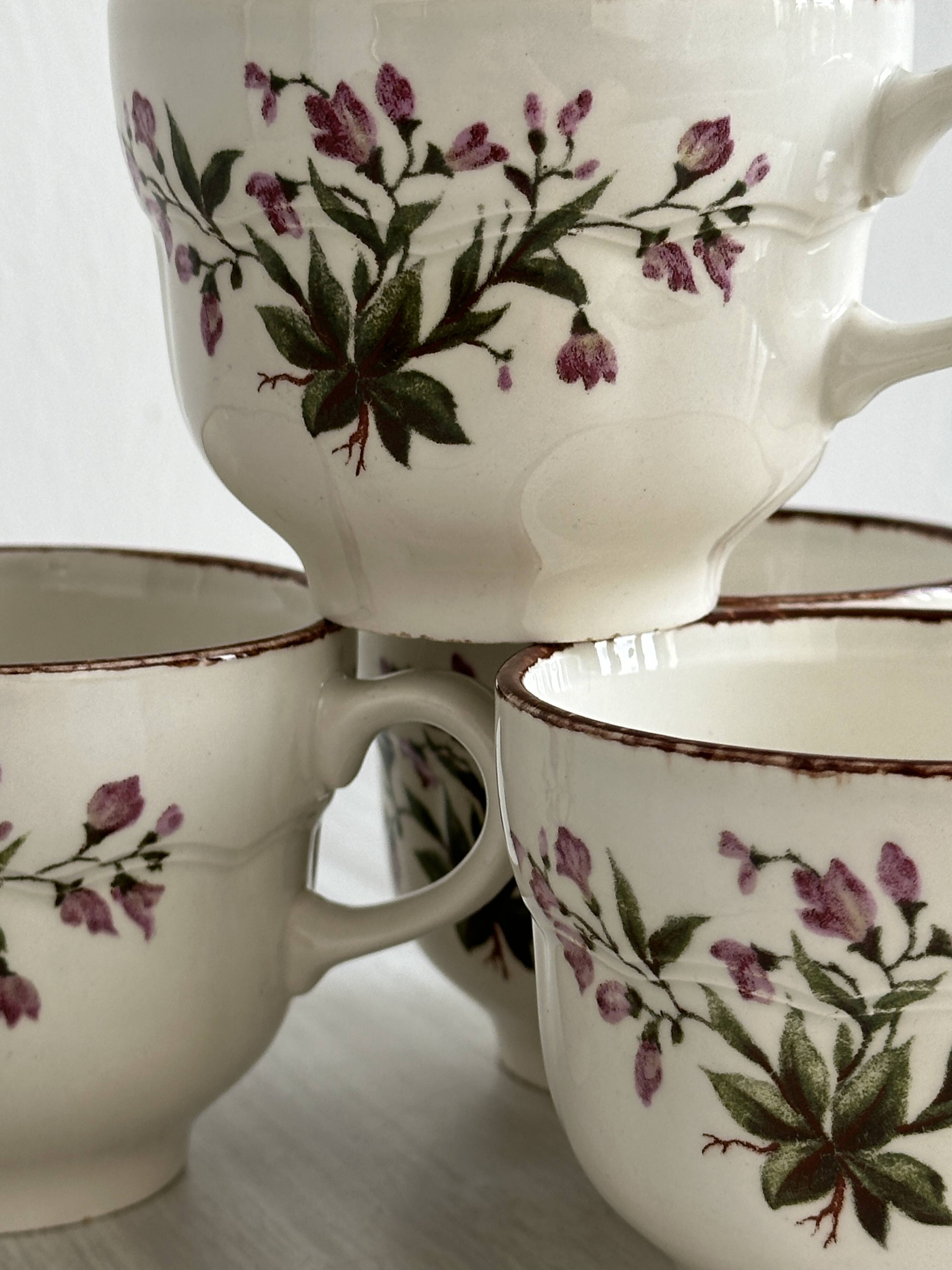Tasses à café florales Pagnossin en faïence, Trévise, Italie.
