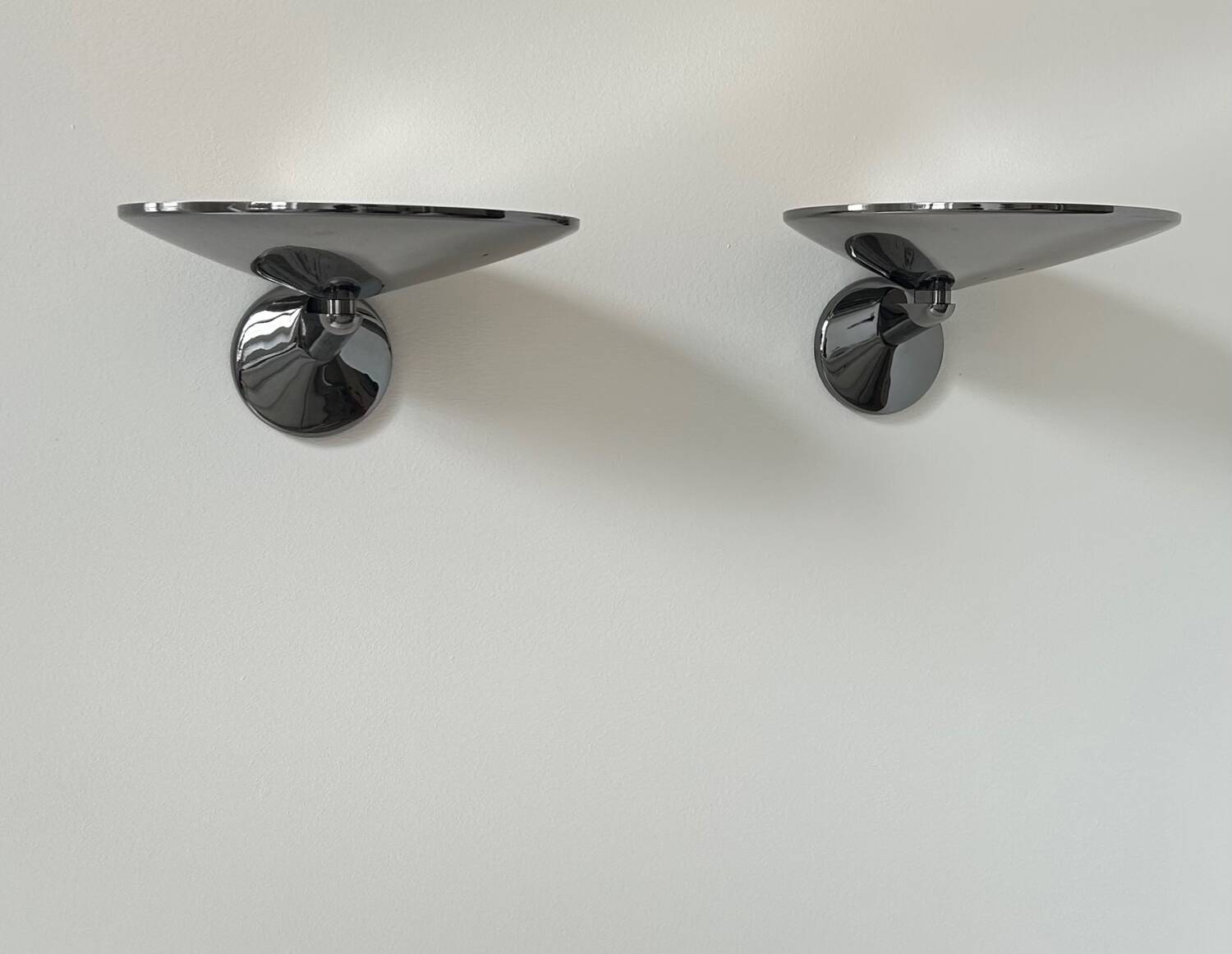 Paire d’appliques vintage, métal chromé, Italie 1970