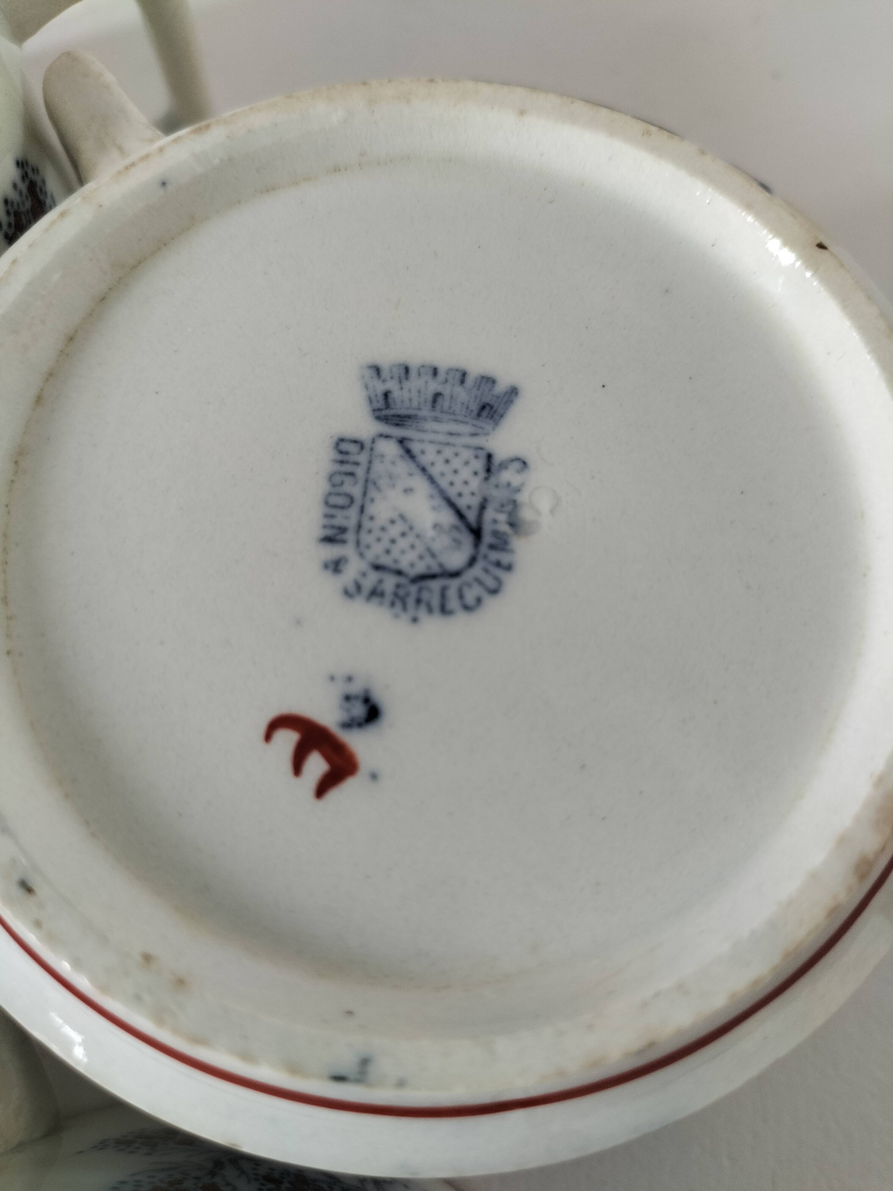 Ensemble de 4 tasses à bouillon Digoin & Sarreguemines, décor Timor