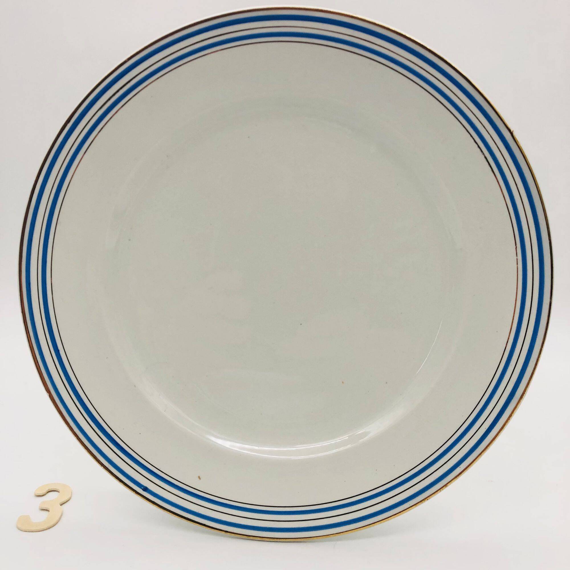 6 flat plates "Faïencerie d’Onnaing"
