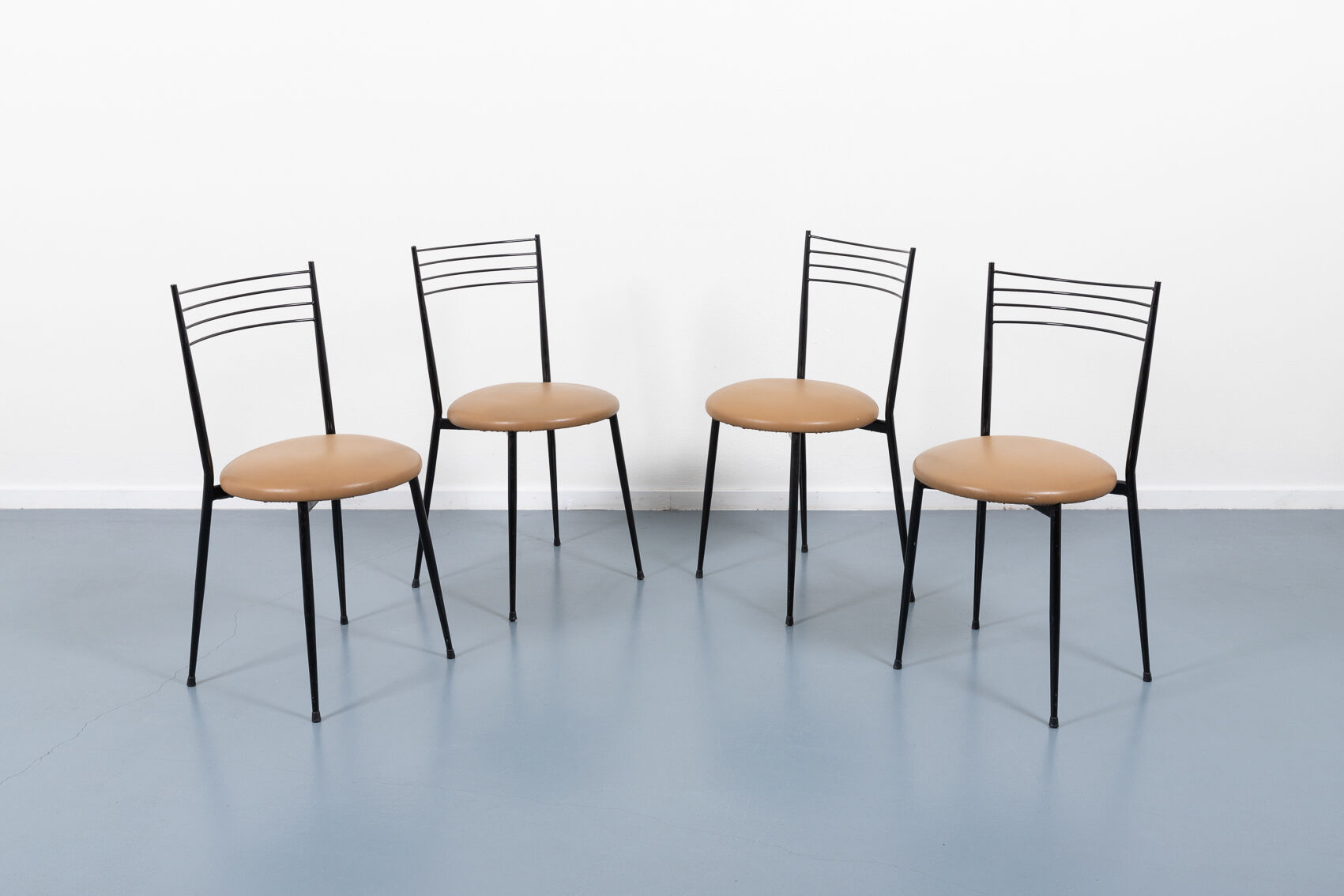 Set of 4 vintage Italian bistro chairs 1970