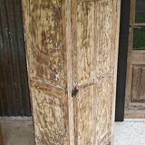 Parisian bonnetière wardrobe