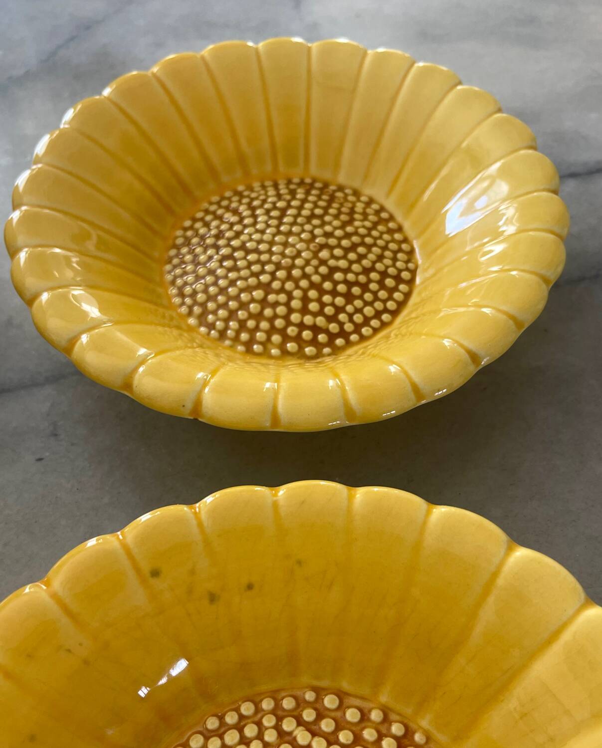Coupelles tournesol en faïence