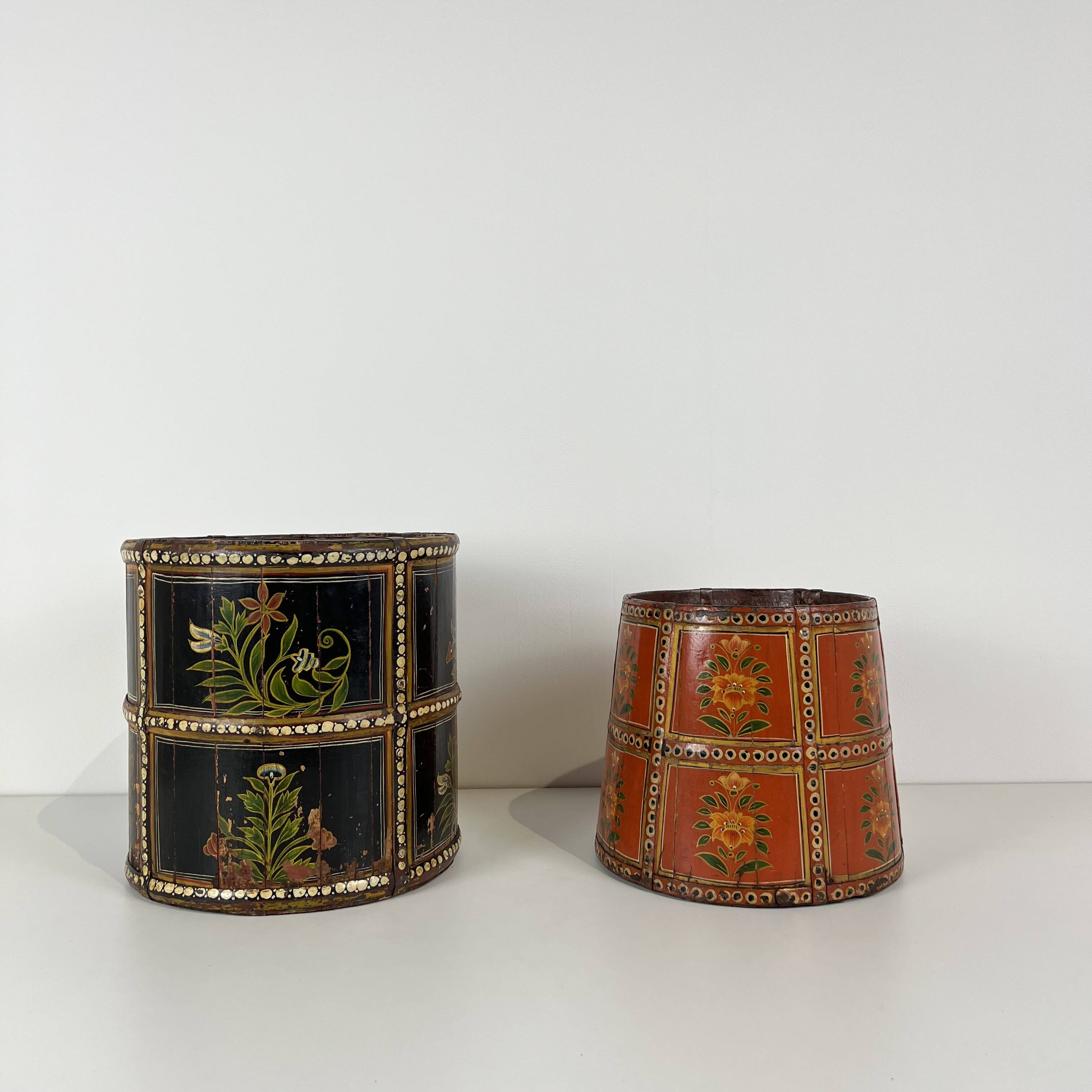 2 Old rice baskets, wooden buckets, flower pot, hand painted