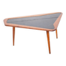 Table basse vintage par Charles Ramos pour Castellanata, table bois formica noir forme asymétrique