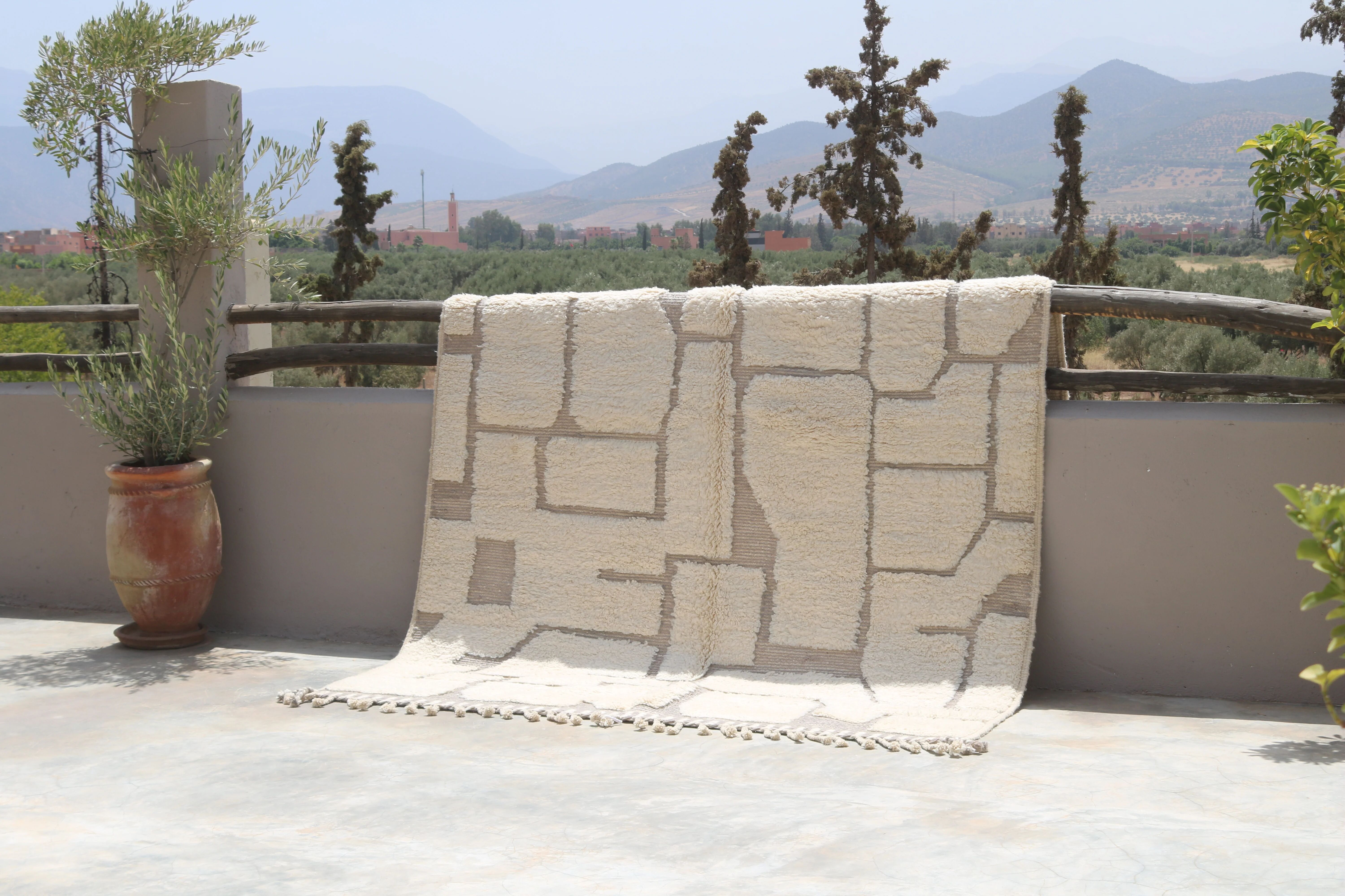 Grand tapis Beni Ouarain, 295 x 210 cm - G1025
