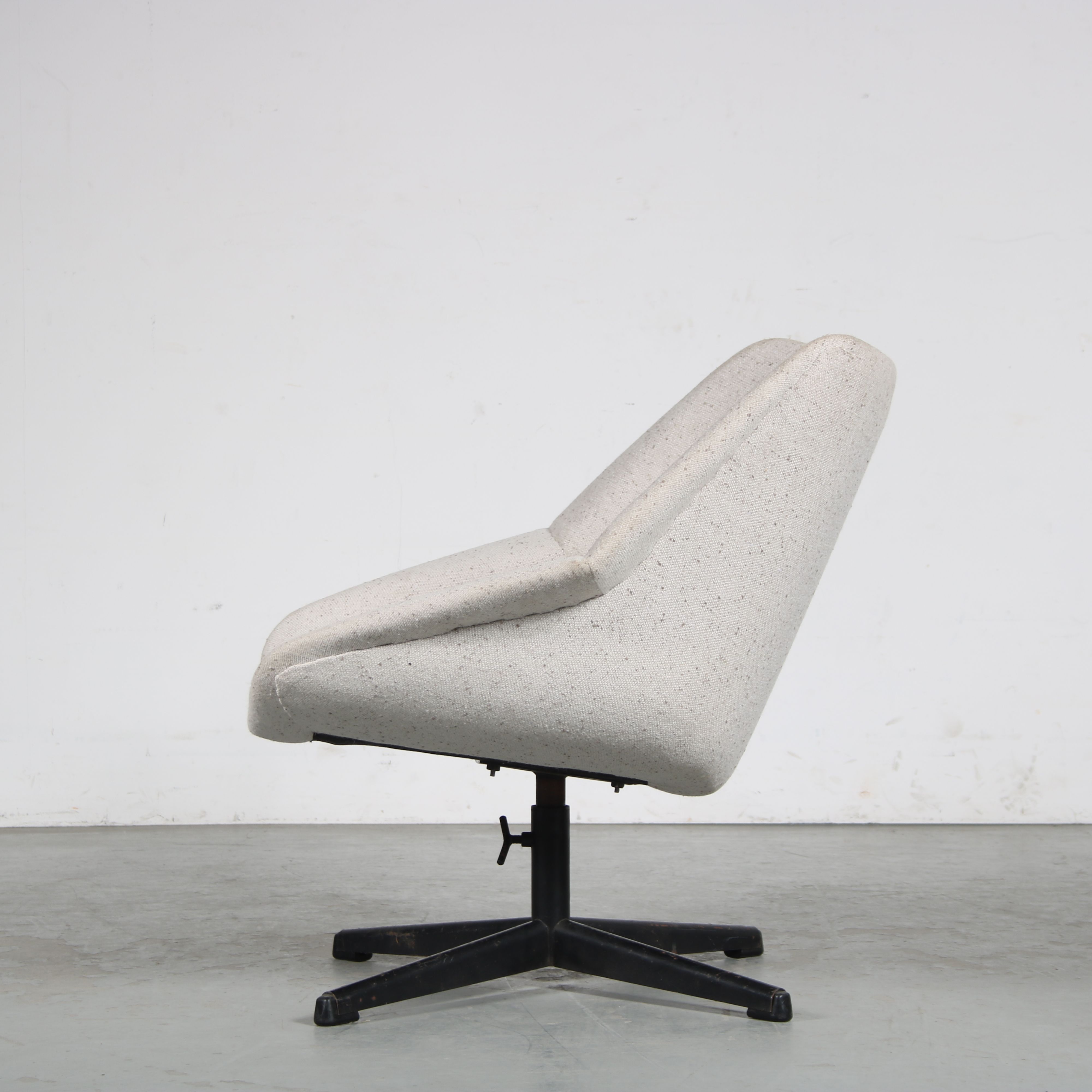 “FM08” Swivel chair by Cees Braakman for Pastoe, Netherlands 1960