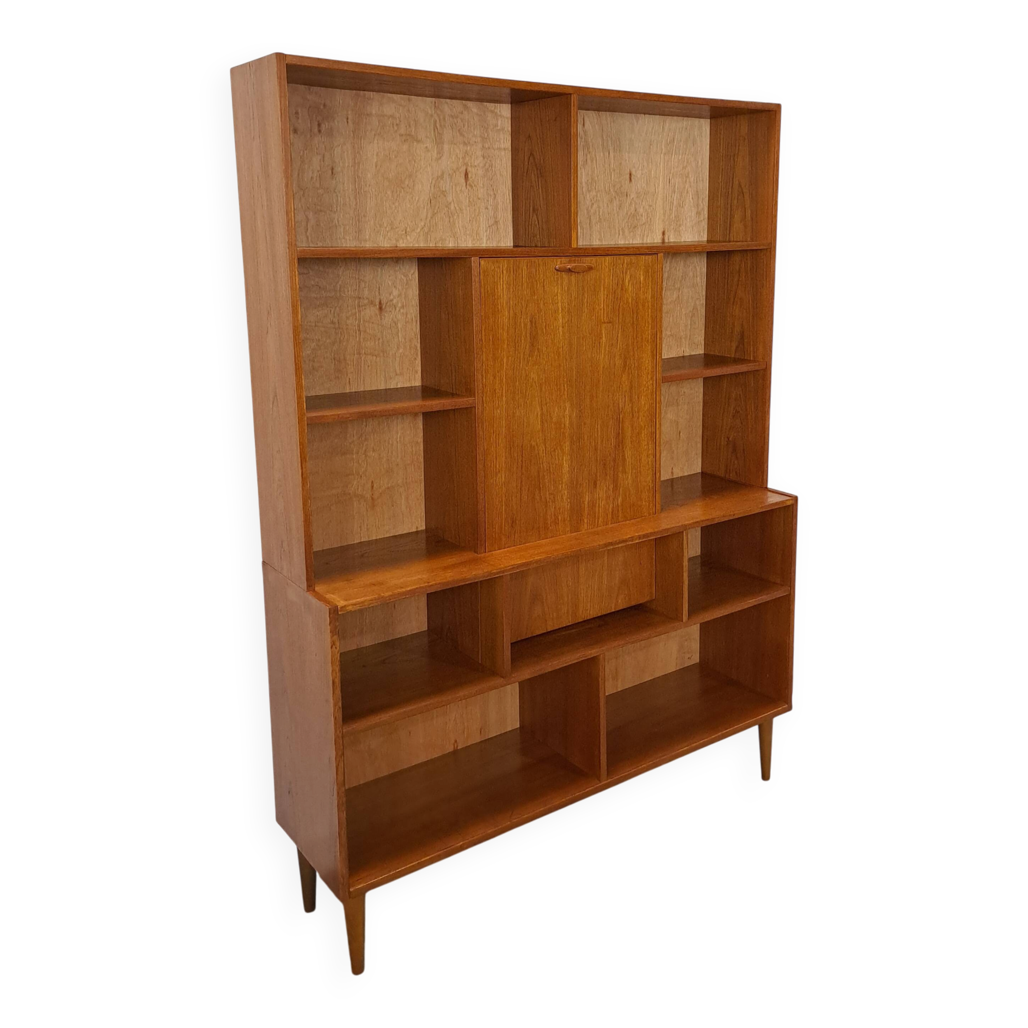 Deens hoge teak vakkenkast met bar vintage wandkast