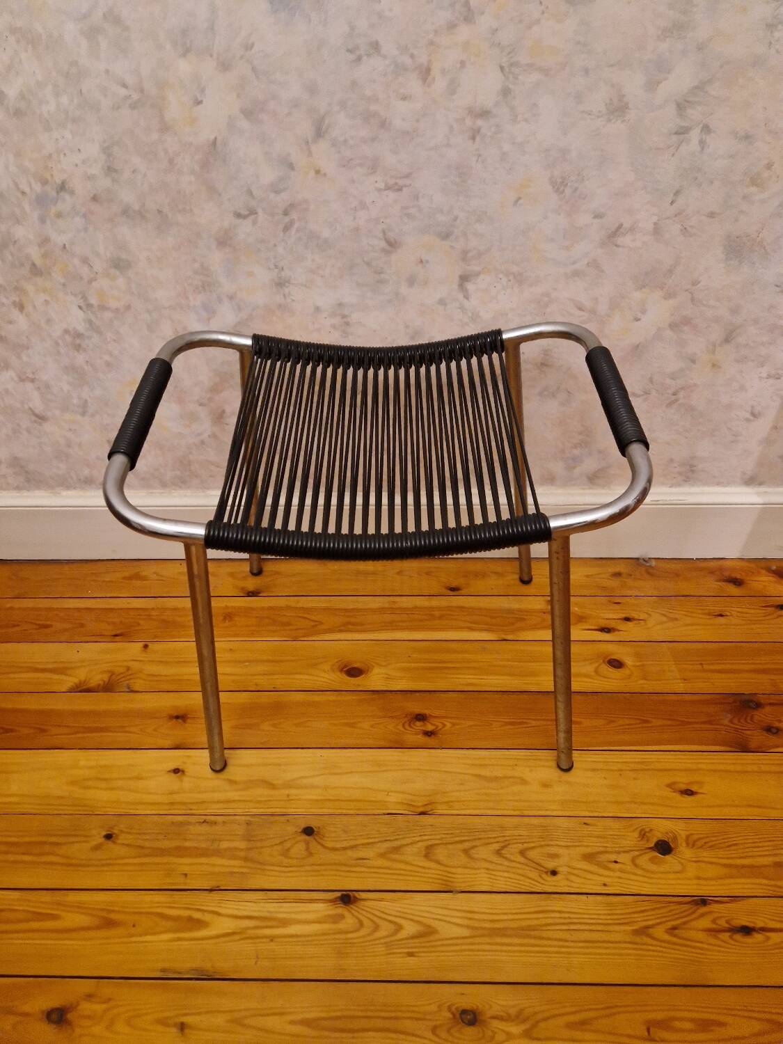 Vintage scoubidou stool