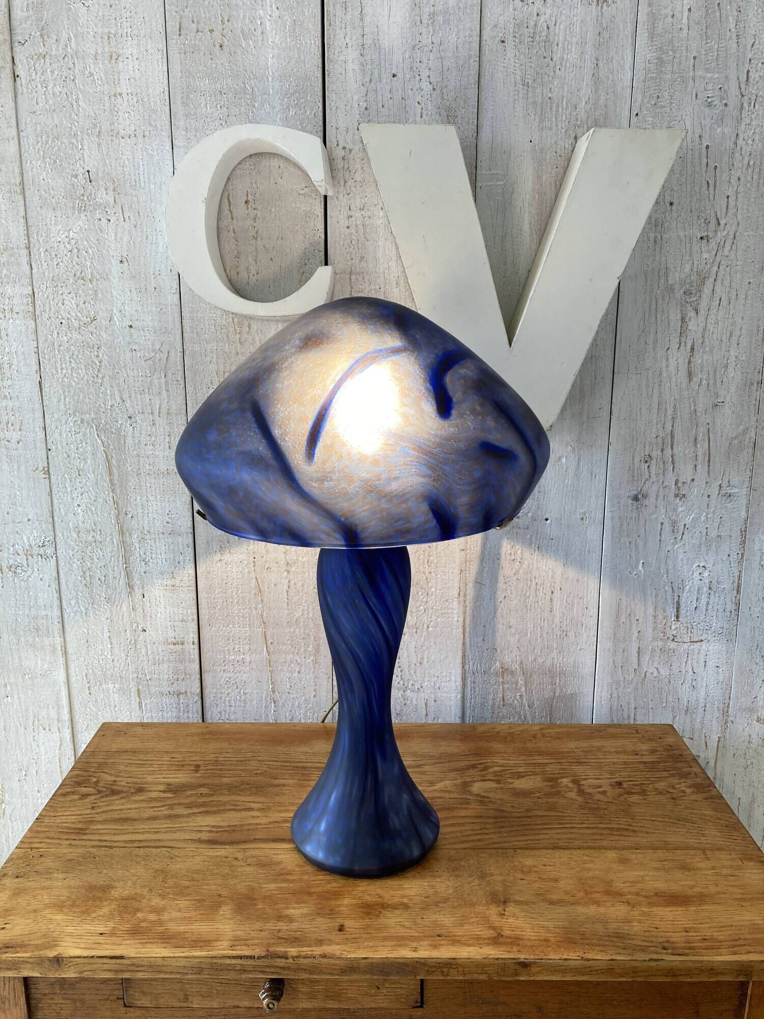 Mushroom lamp