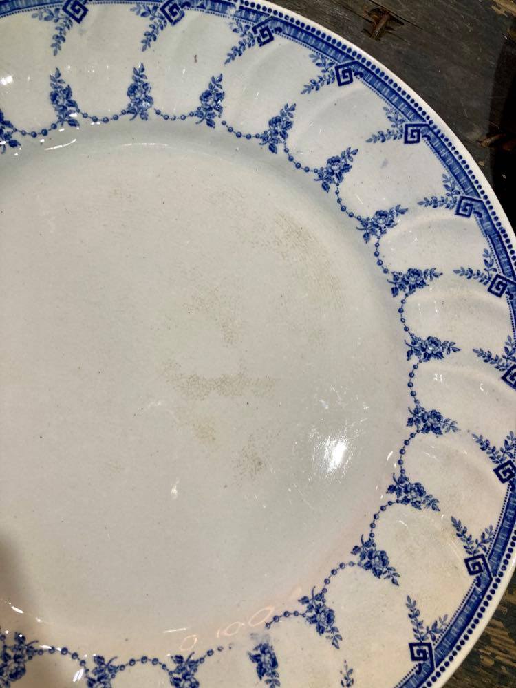 Lot 3 plates Boch La Louvière model Blue Garland