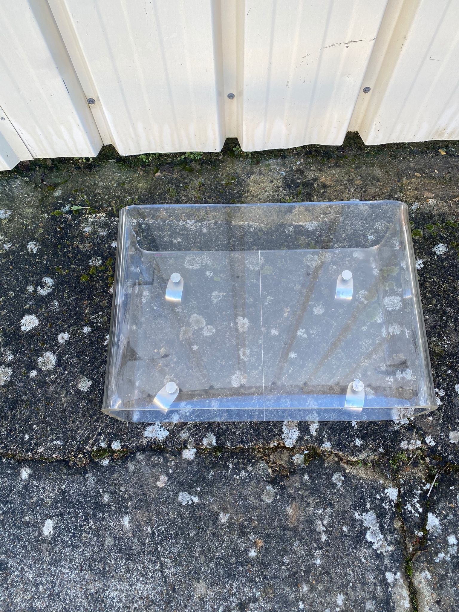 Table basse plexiglas les invisibles du marais
