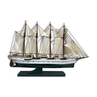 Model sailboat 4 masts