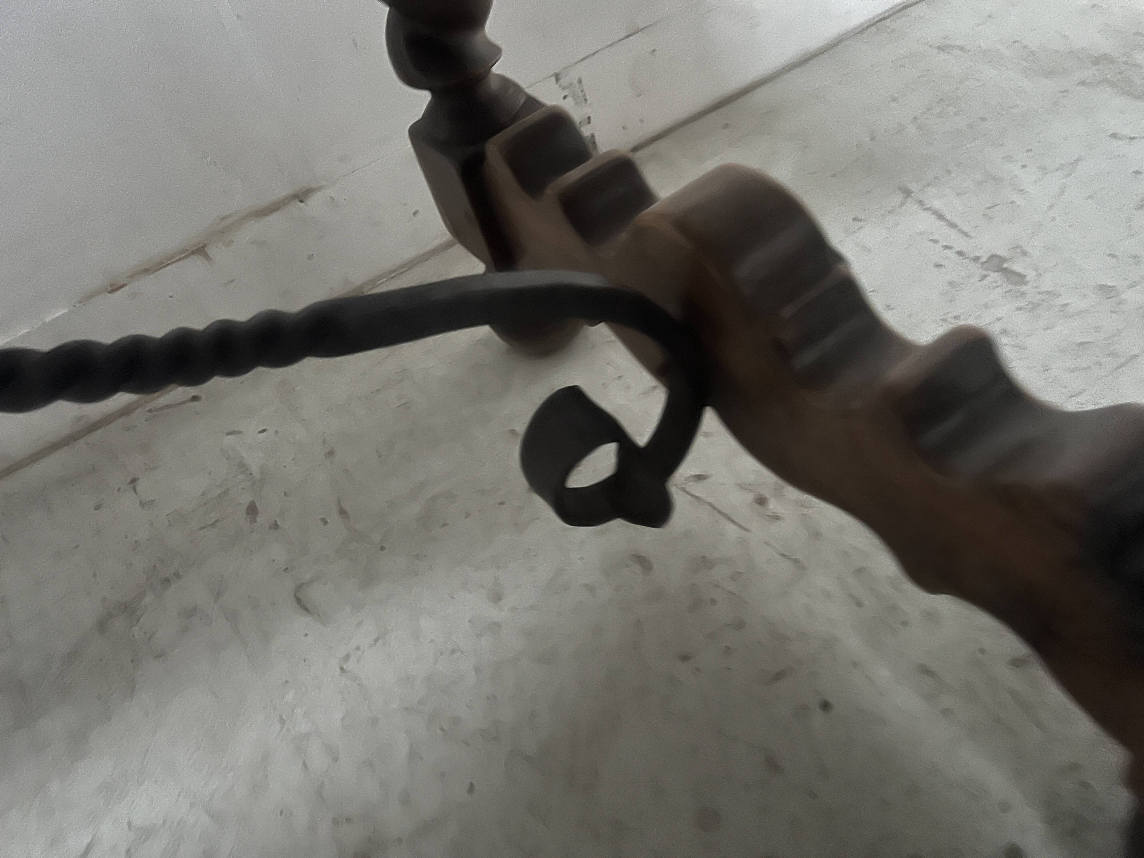 Monastery table with twisted legs in solid walnut, 19th century.