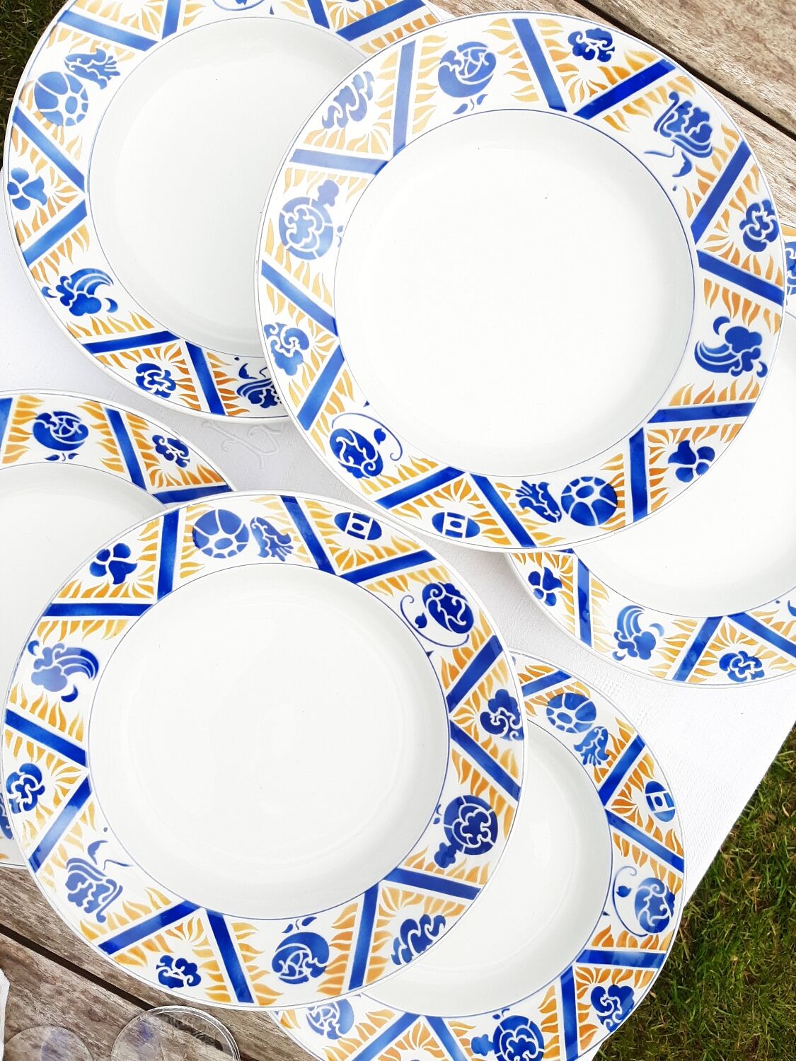6 assiettes creuses Terre de fer Orchies Canada