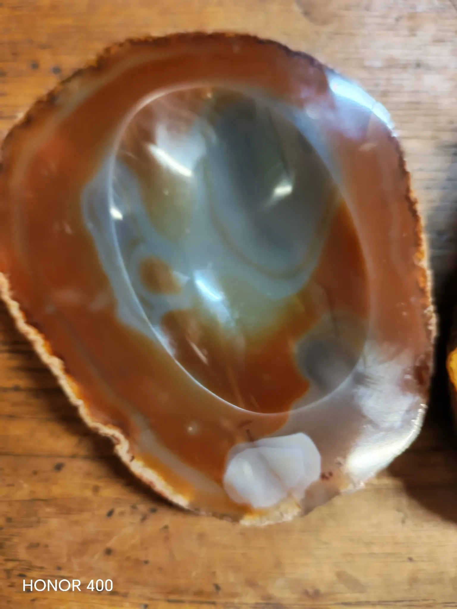 Pair of vintage 1970s polished natural agate catchalls.