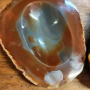 Pair of vintage 1970s polished natural agate catchalls.