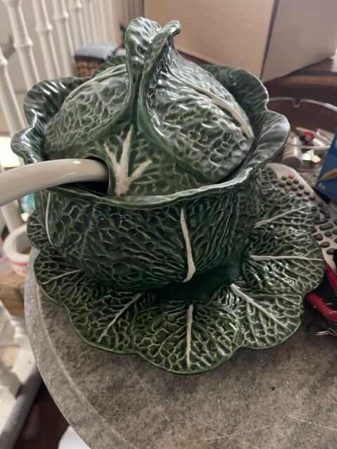 Complete tureen