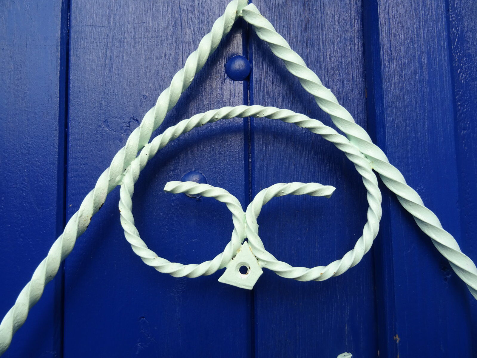 Forged iron wall wardrobe