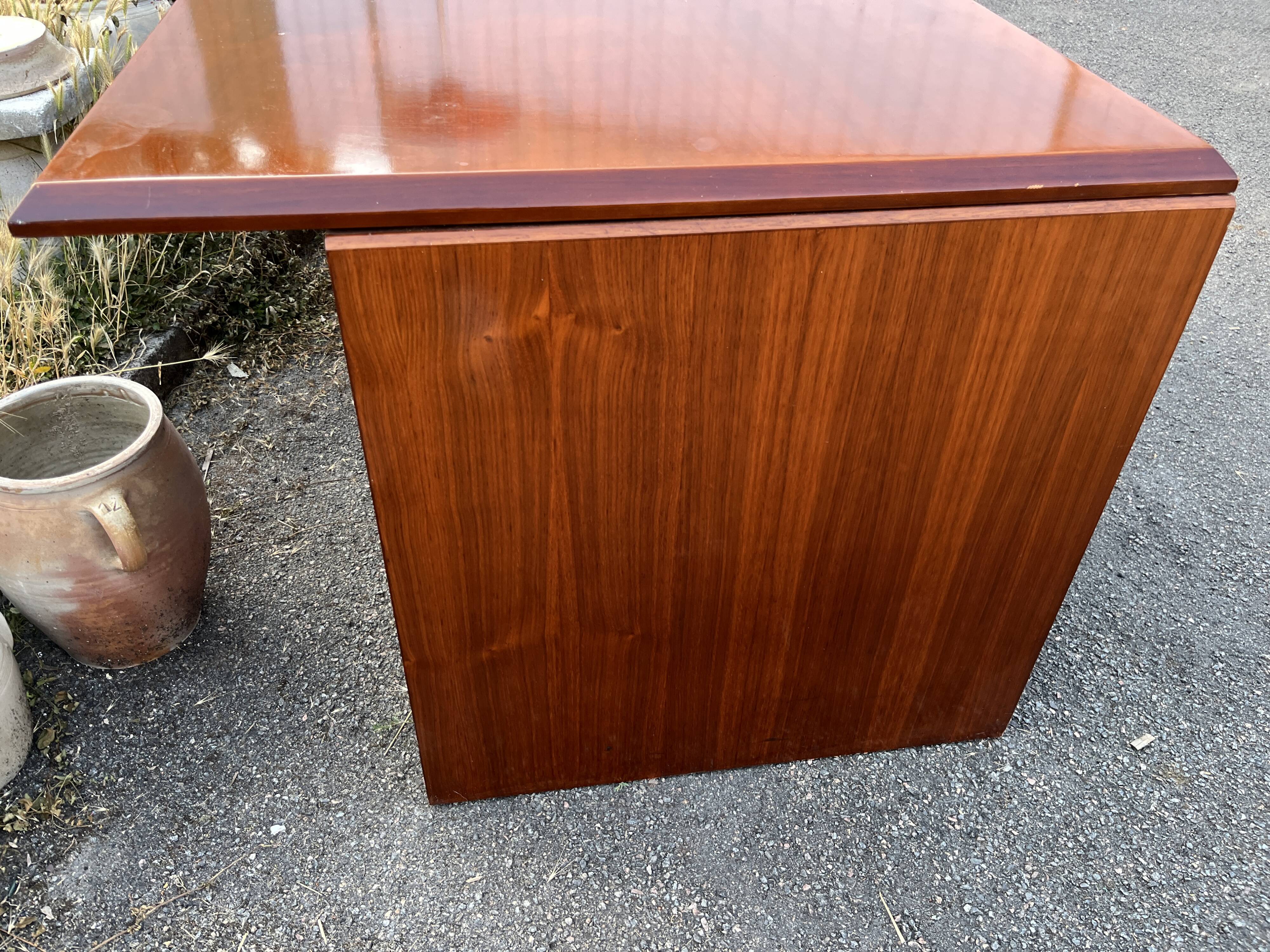 Large Vintage Modernist Desk – 1950s/1970s