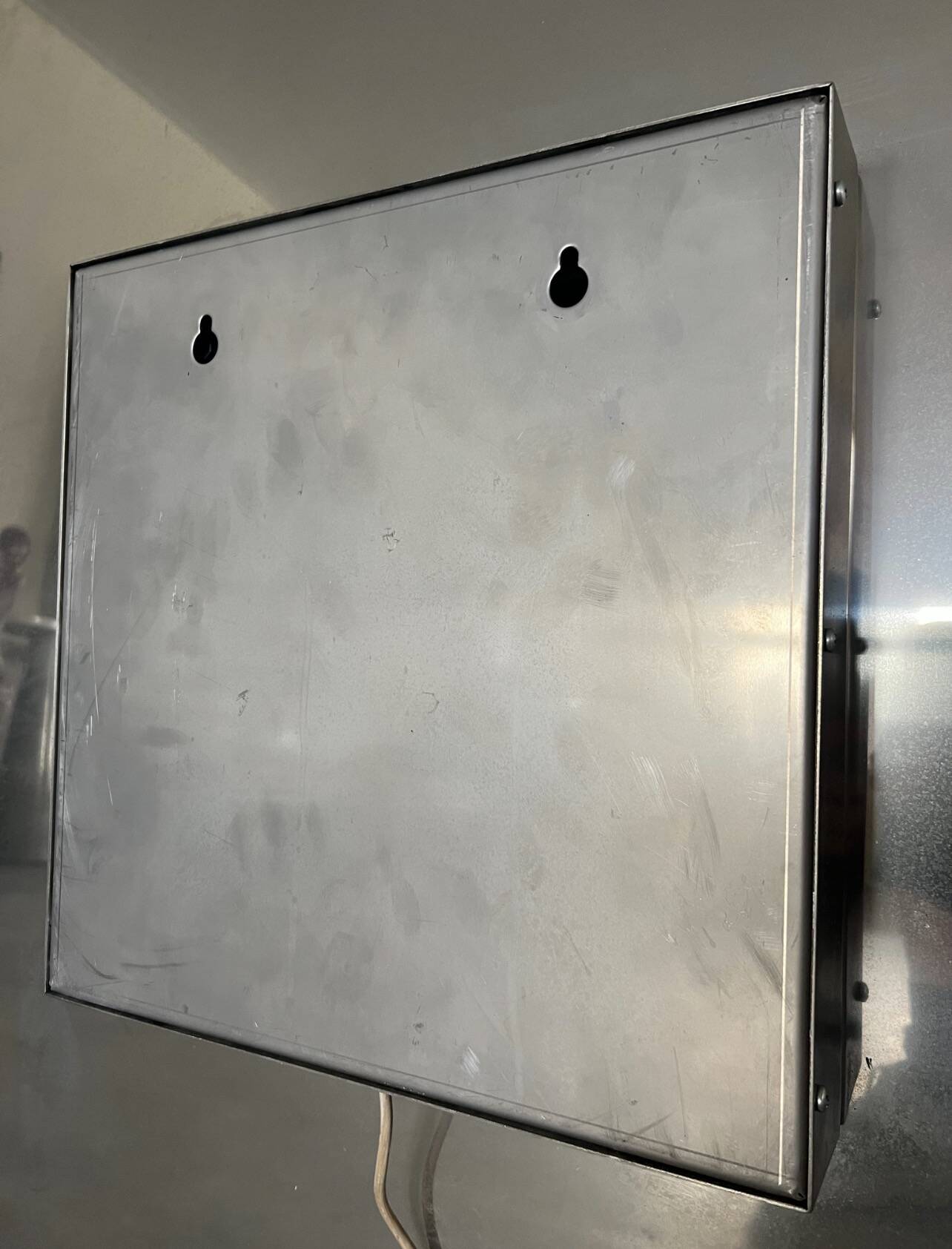 Screen wall lamp by Fabrizio Cocchia and Gianfranco Fini for New Lamp