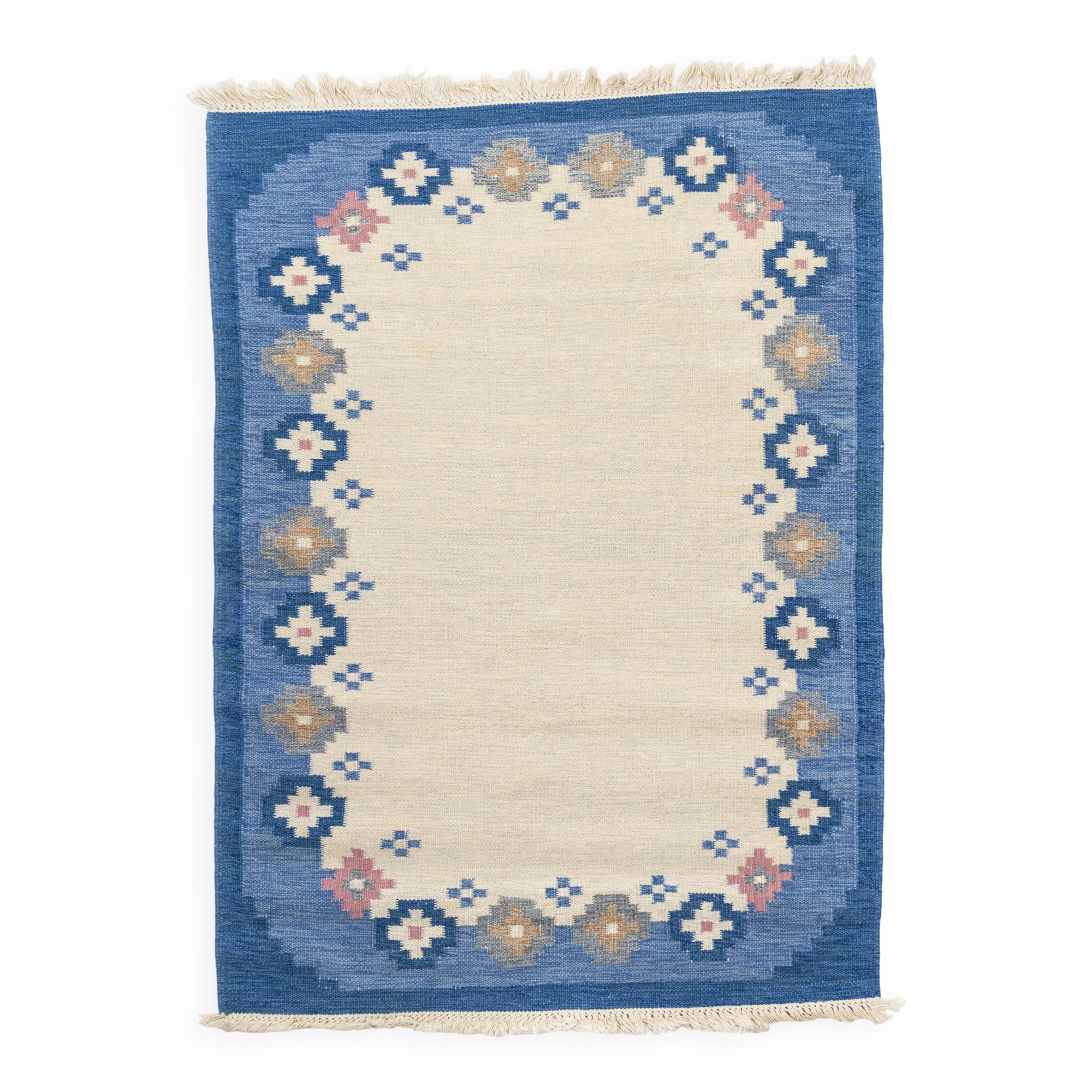 Scandinavian style vintage flat weave/kilim rug