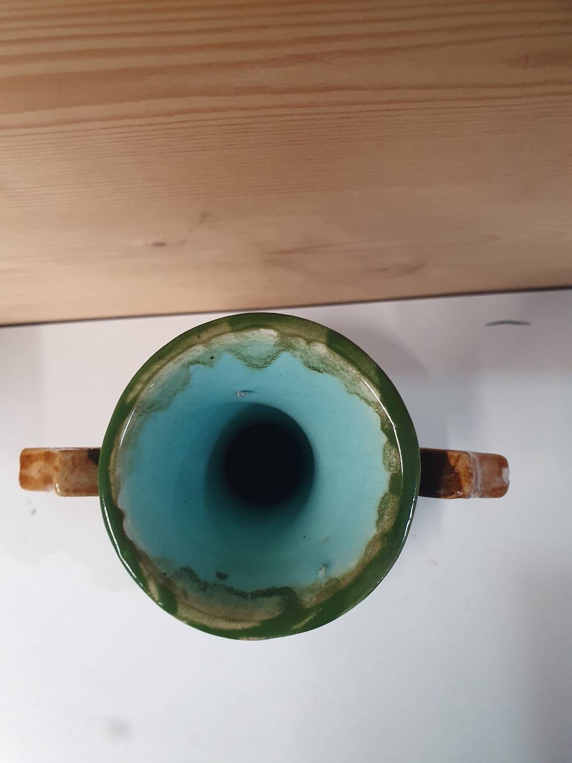 Slip vase