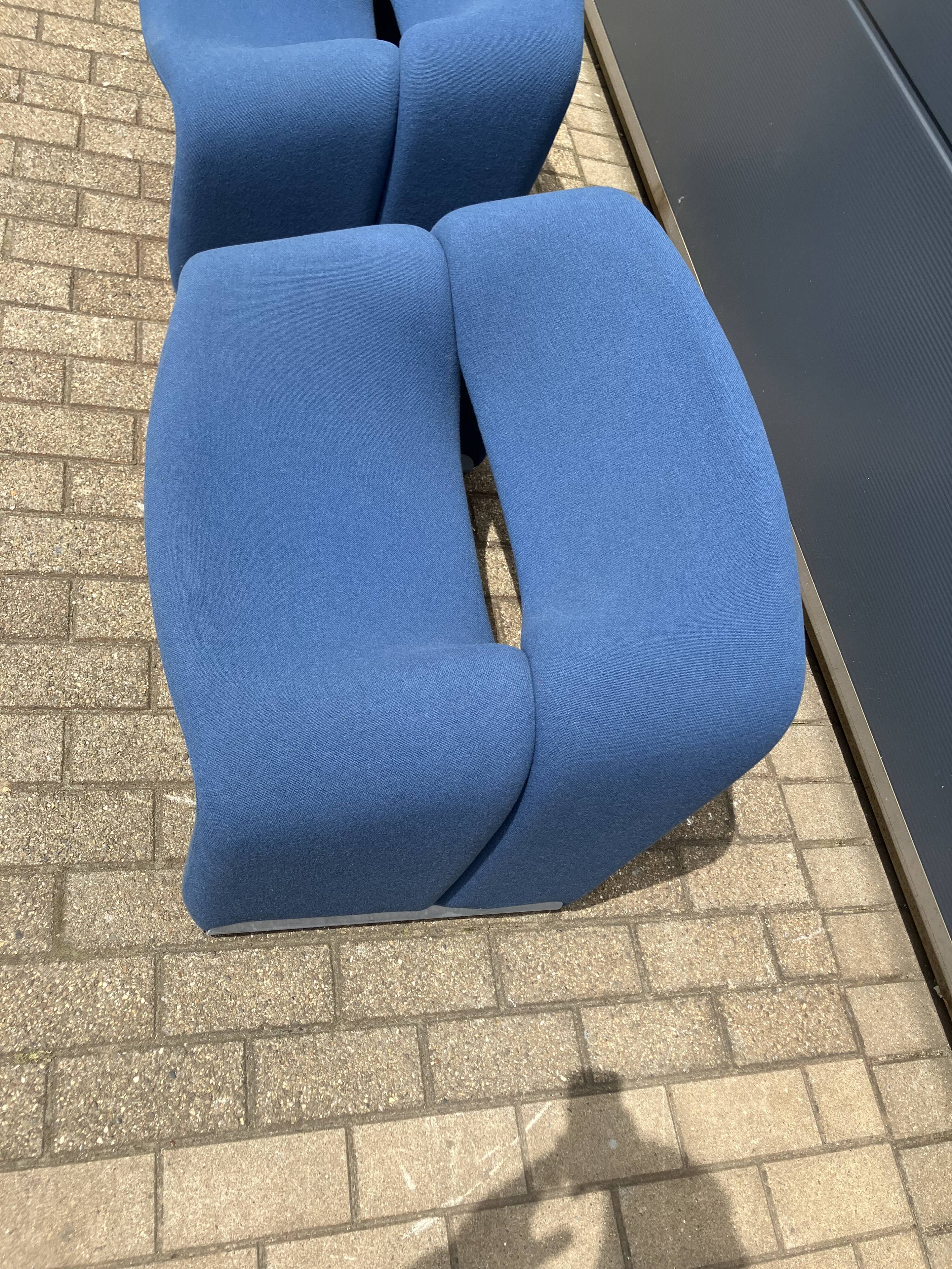 2x Artifort Groovy F598 (M-chair) blue, perfect state! Pierre Paulin