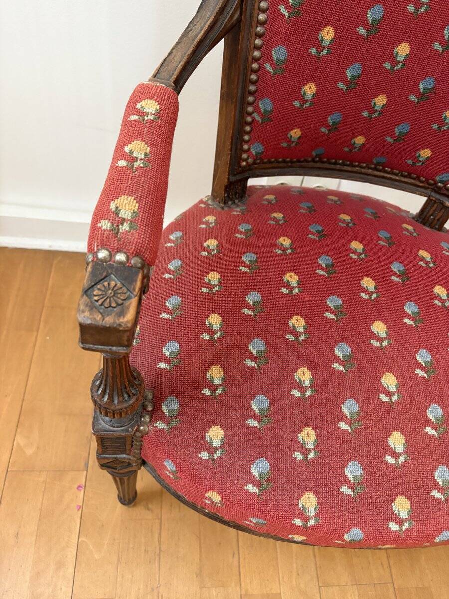 Fauteuil de style Louis XVI