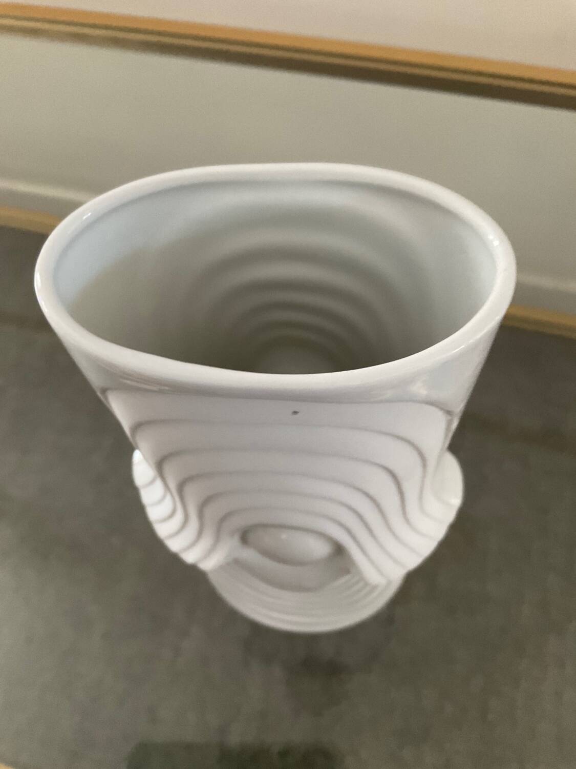 Vase op art en porcelaine royal bavaria kpm années 70