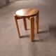 Tabouret en pin vintage