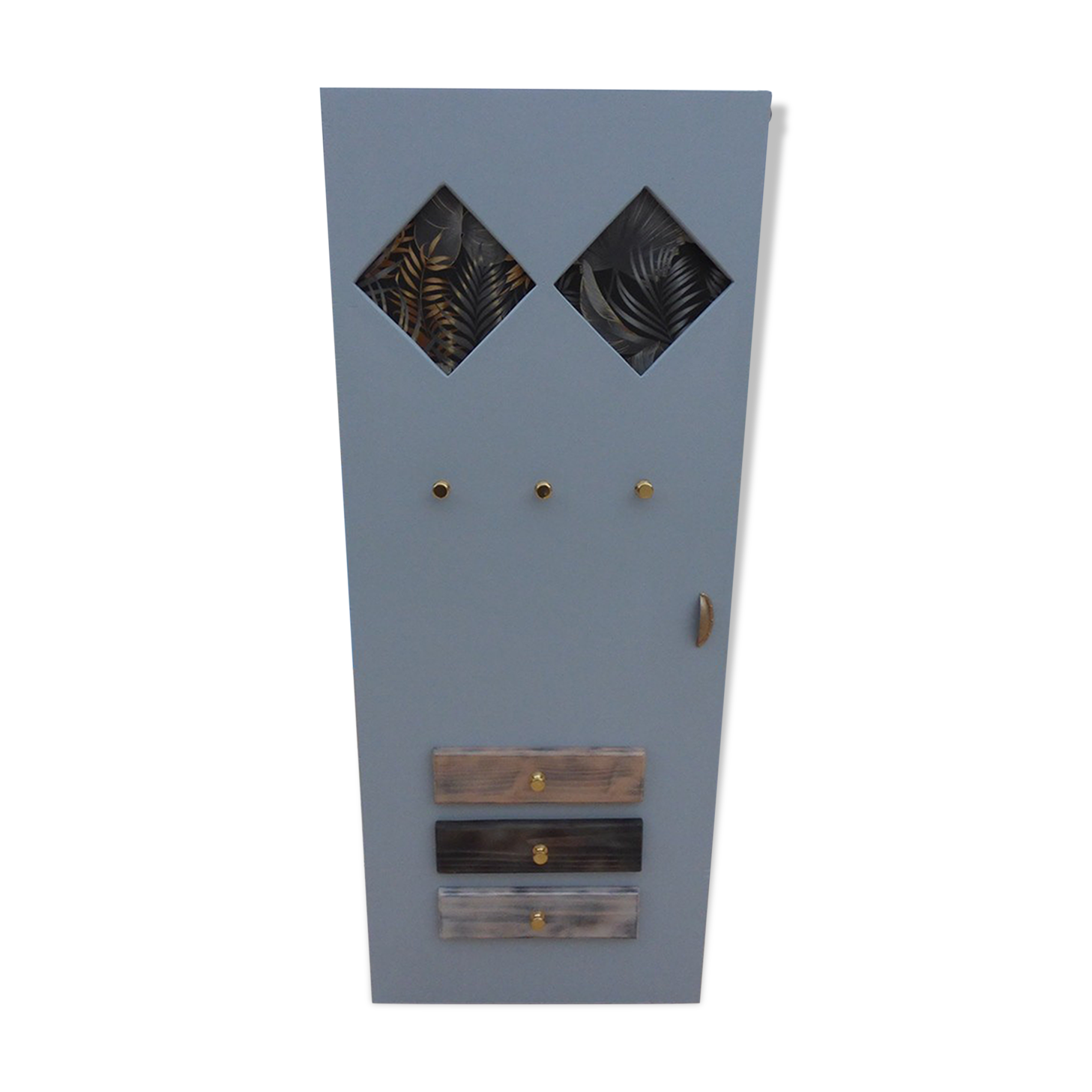 Atypical cabinet with several shelves with wheels