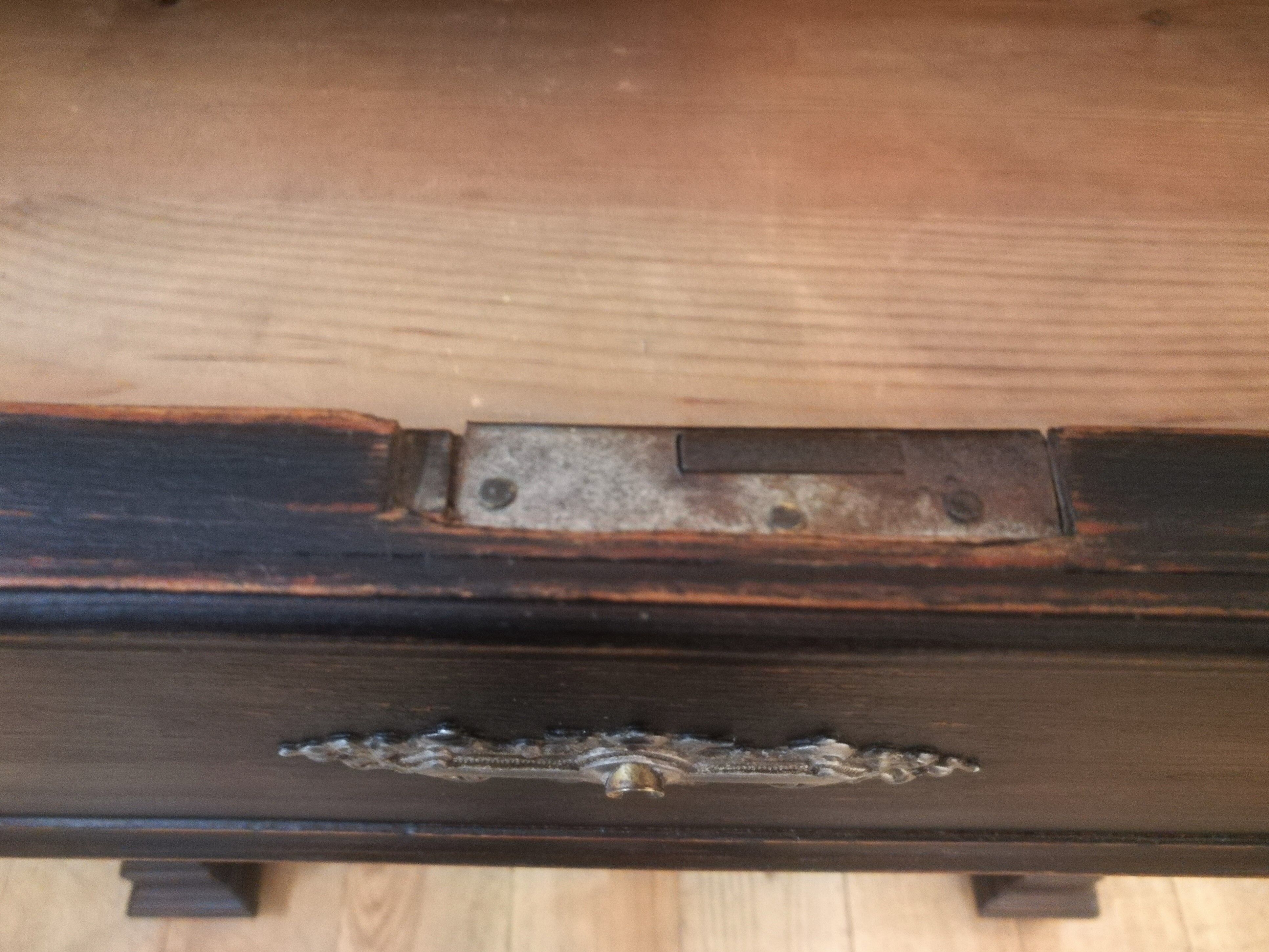 1900 patinated pine chiffonnier