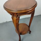 Pedestal table