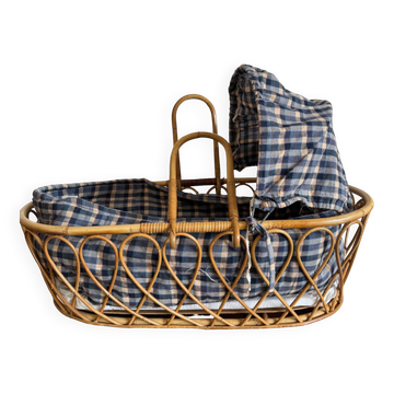 Wicker bassinet