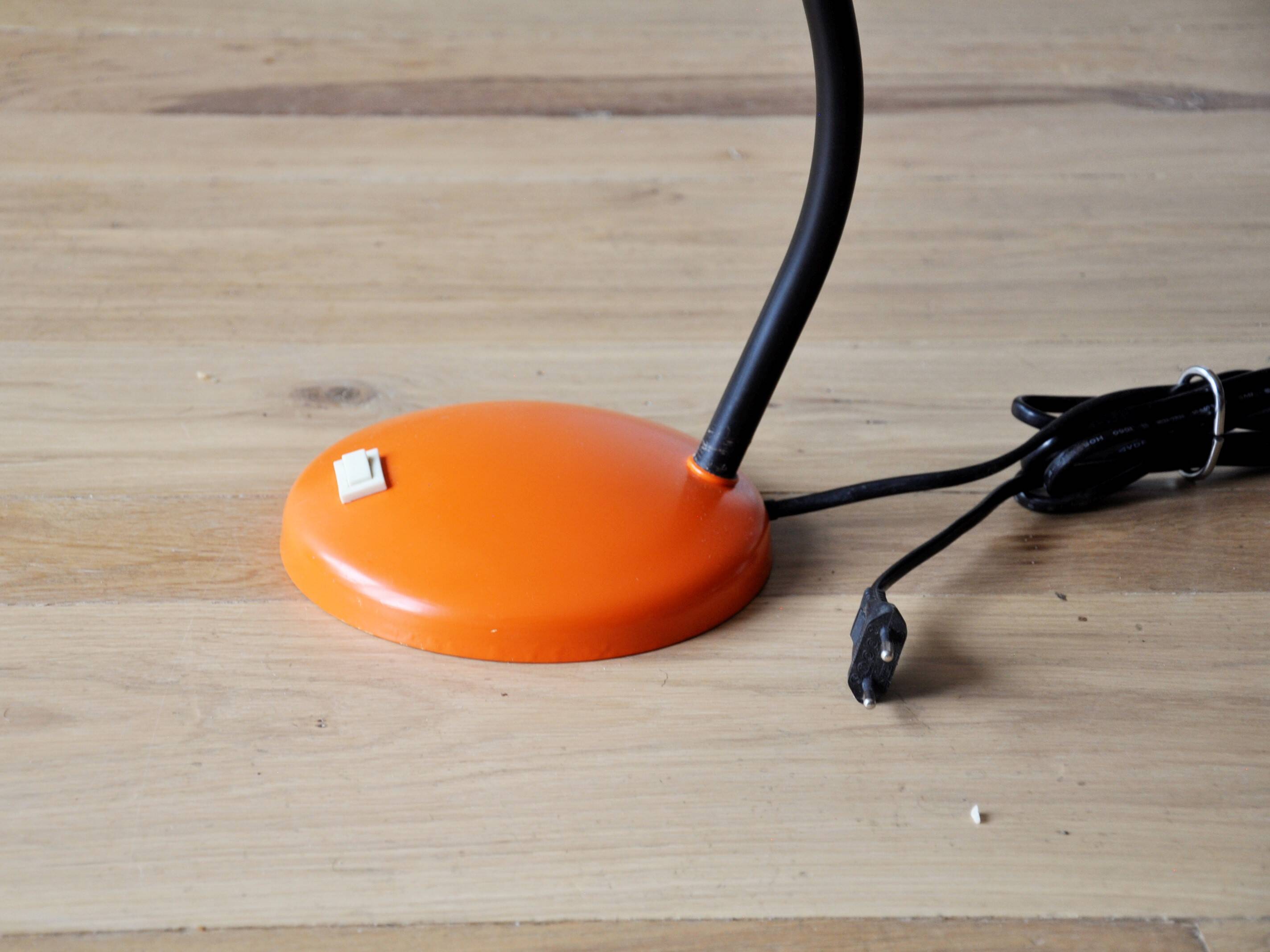 Vintage space age 70s table lamp with a bendable neck