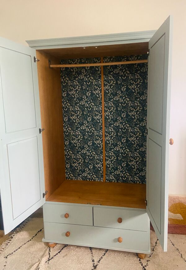 Armoire cannage