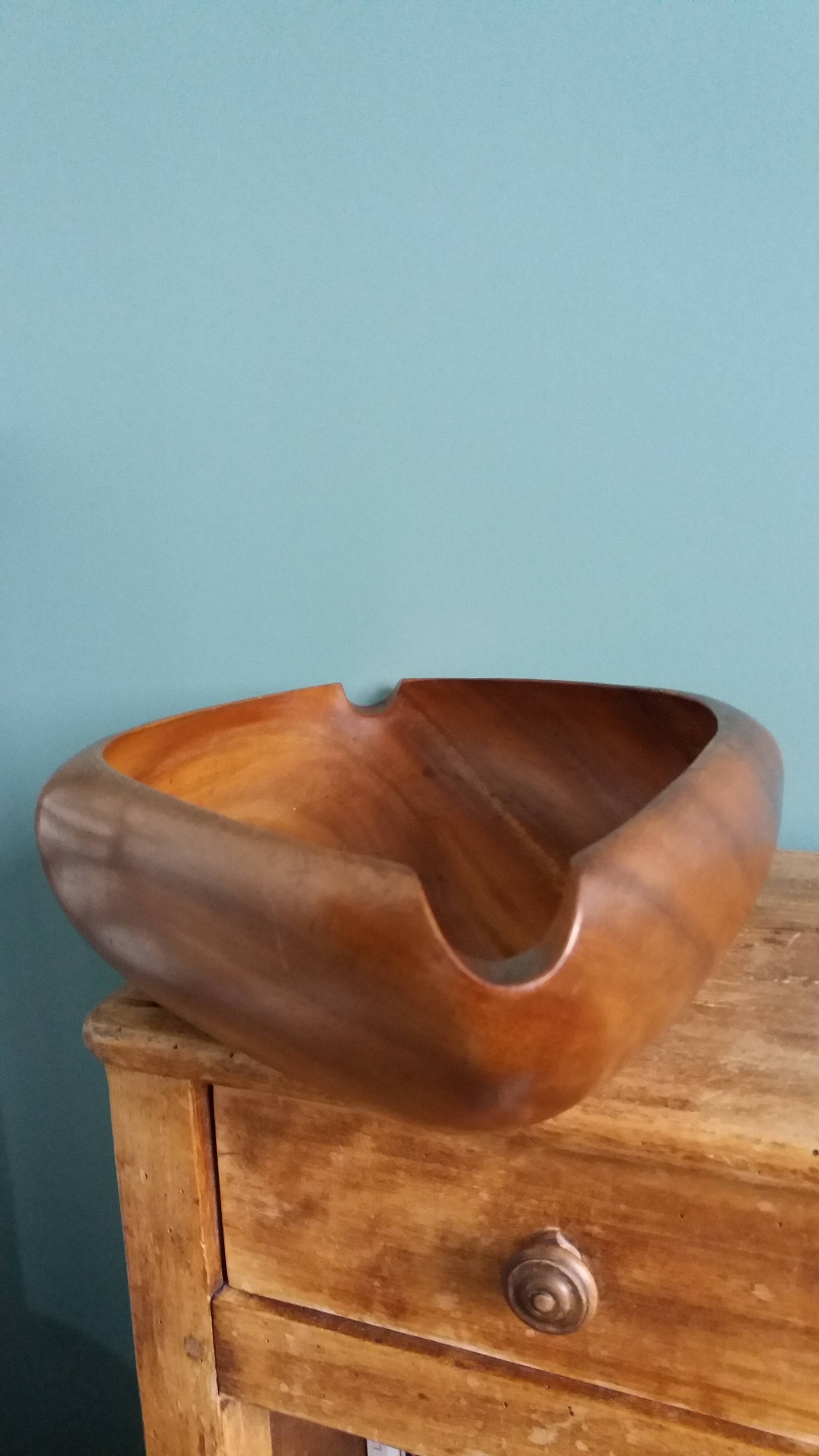 Fruit bowl pocket emptying in Monkey Pod Wood, Philippines