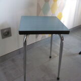 Tabouret en formica bleu
