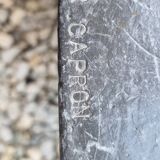 Table basse signée Roger Capron. (1922 - 2006)