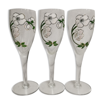 3 beautiful Champagne Flutes with Art Nouveau enamelled floral decoration. Perrier Toy