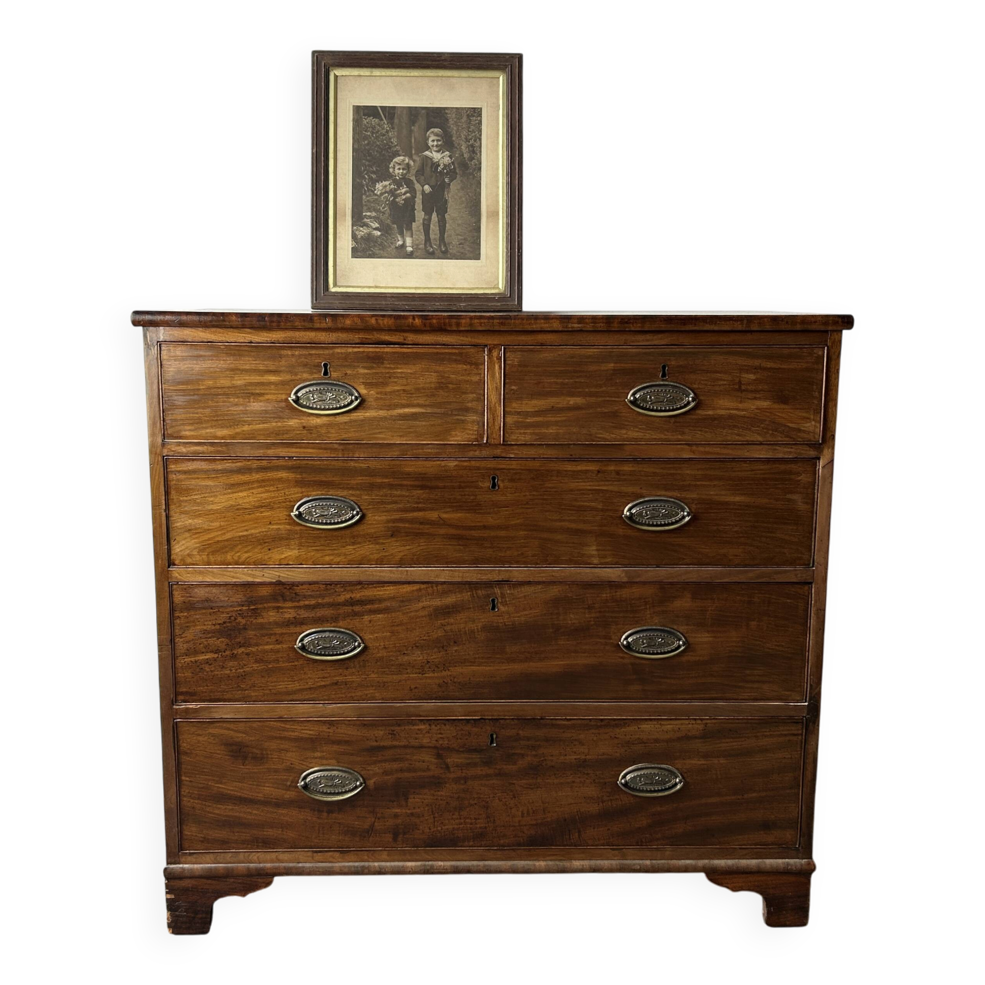 Antique early Victorian 1840–1860 large mahogany chest of drawers