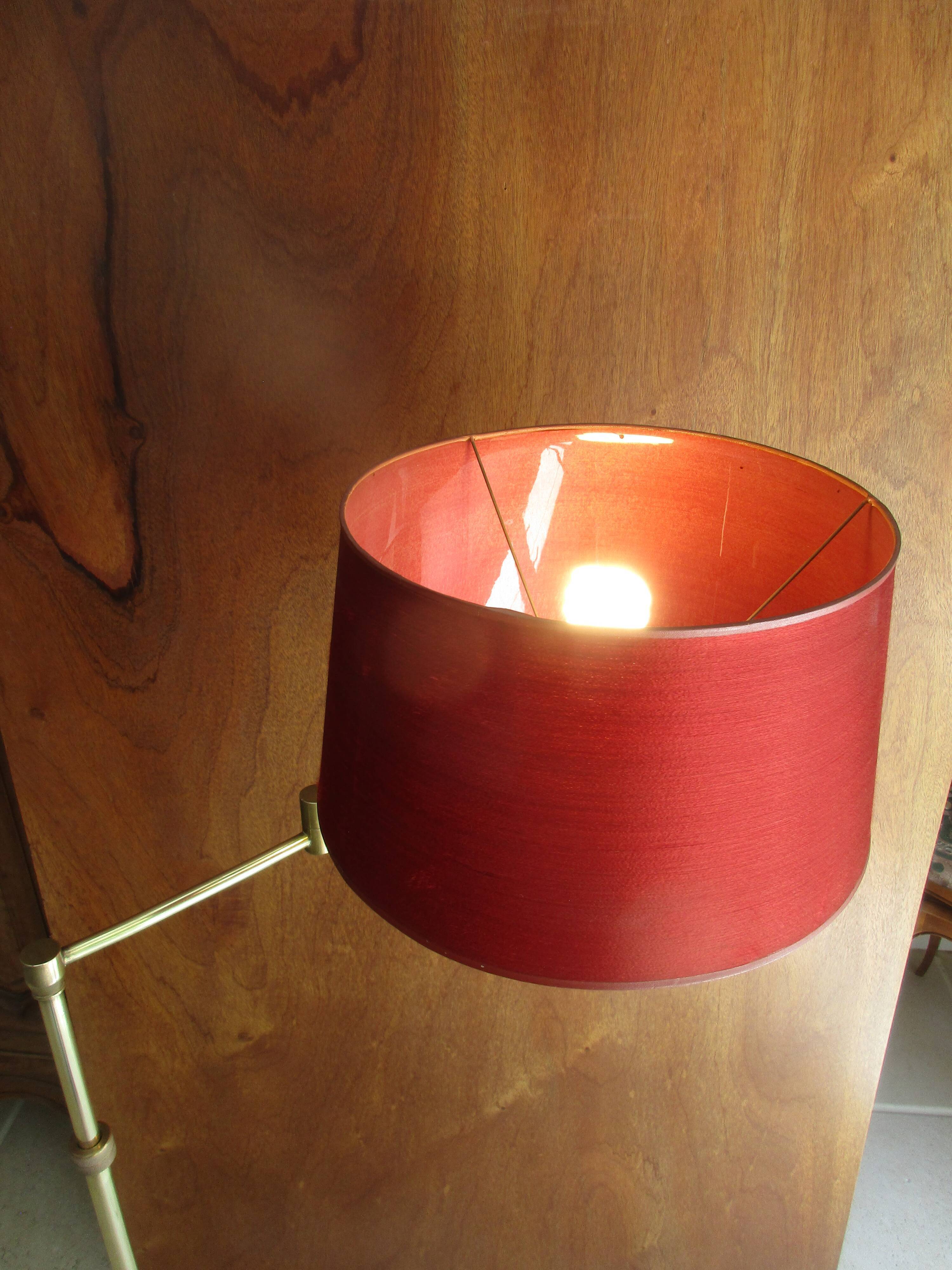 Depliable and articulated foot reader lamp