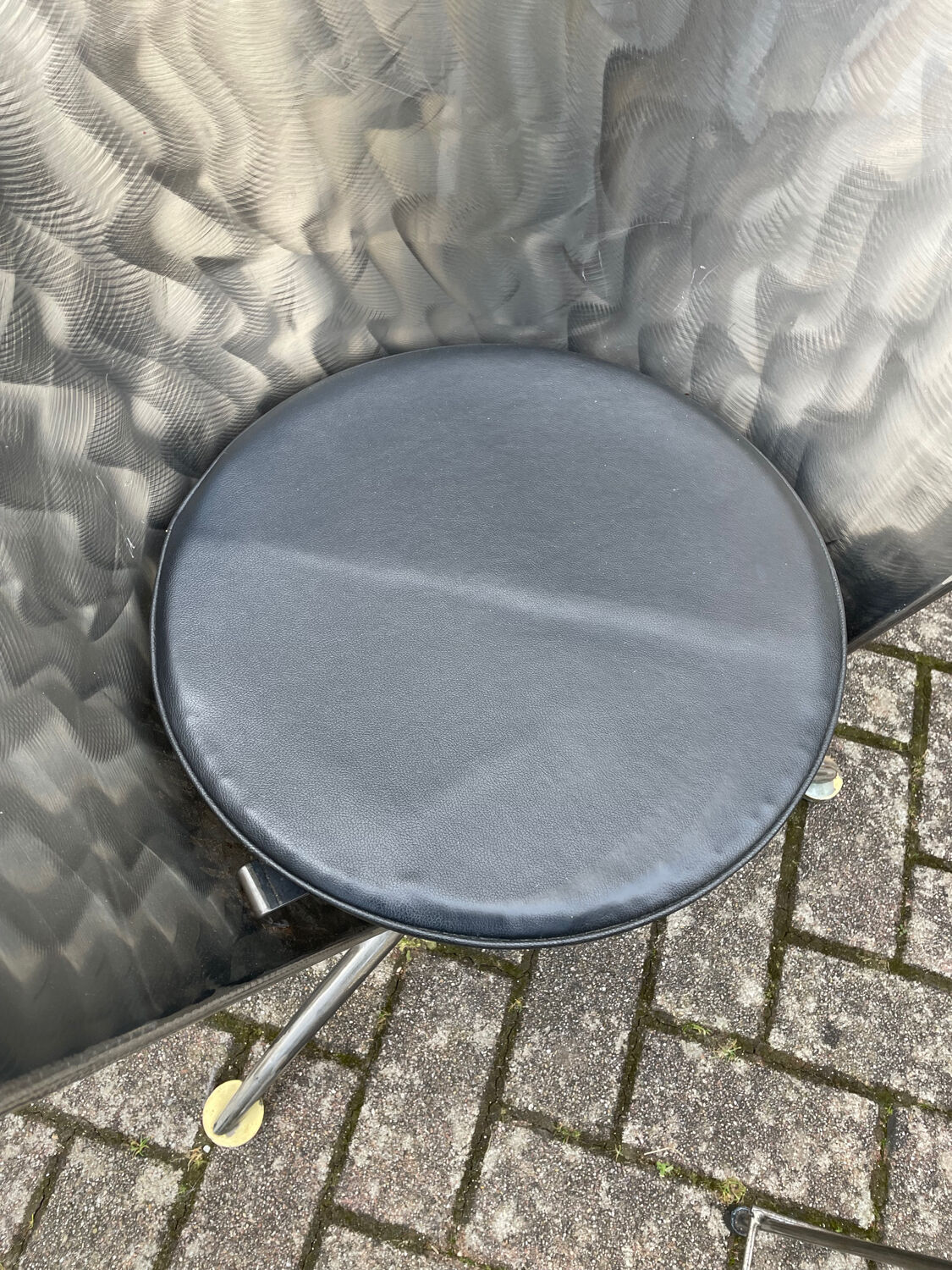 2 cone chairs and a table by Steel-Line