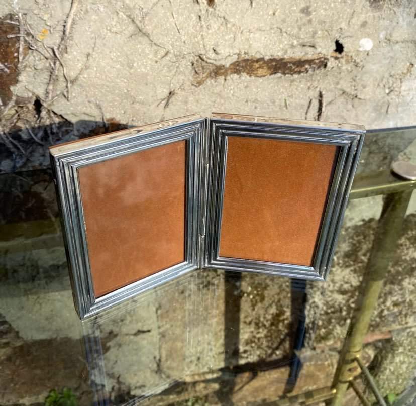 Photo doors in silver metal Alpaca with two old shutters