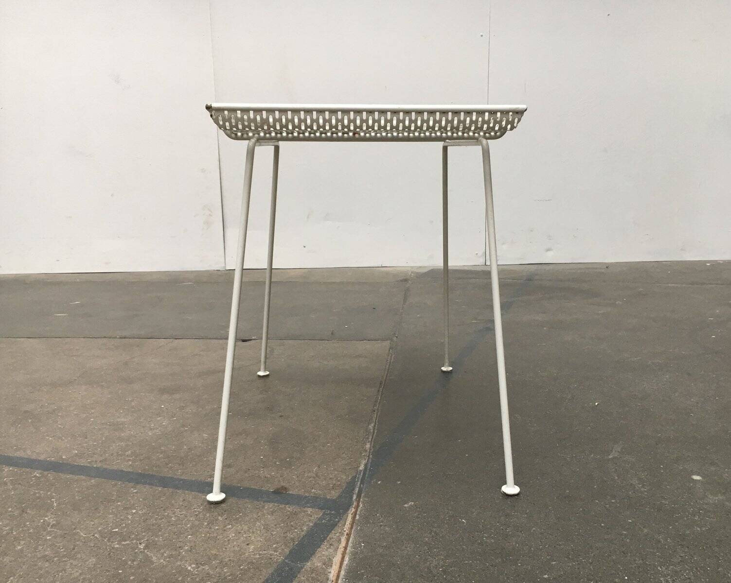 Table d'appoint allemande du milieu du siècle, années 1950