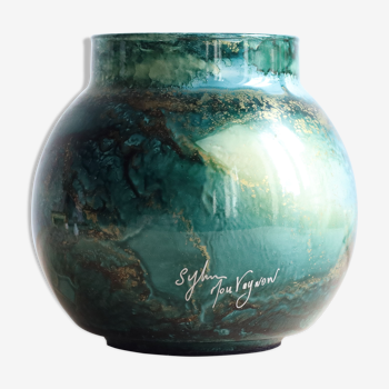 Vase boule en verre signé Sylvie Montagnon