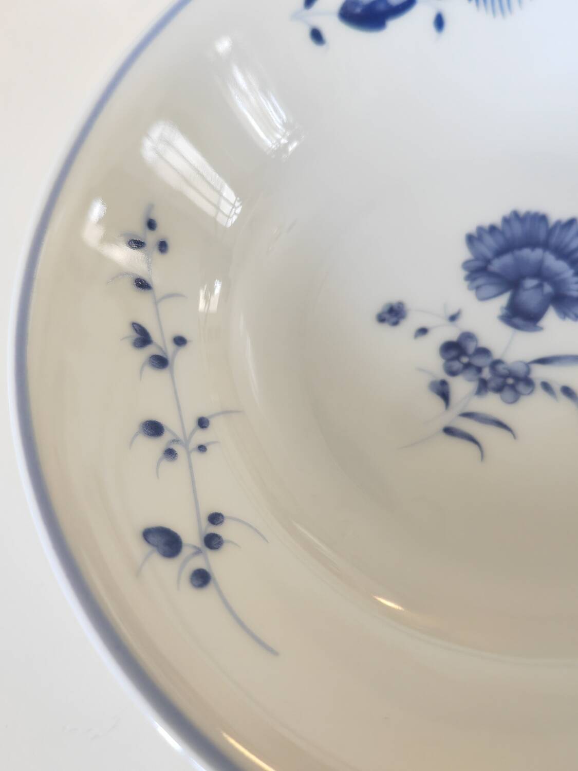 Chantilly porcelain bowl
