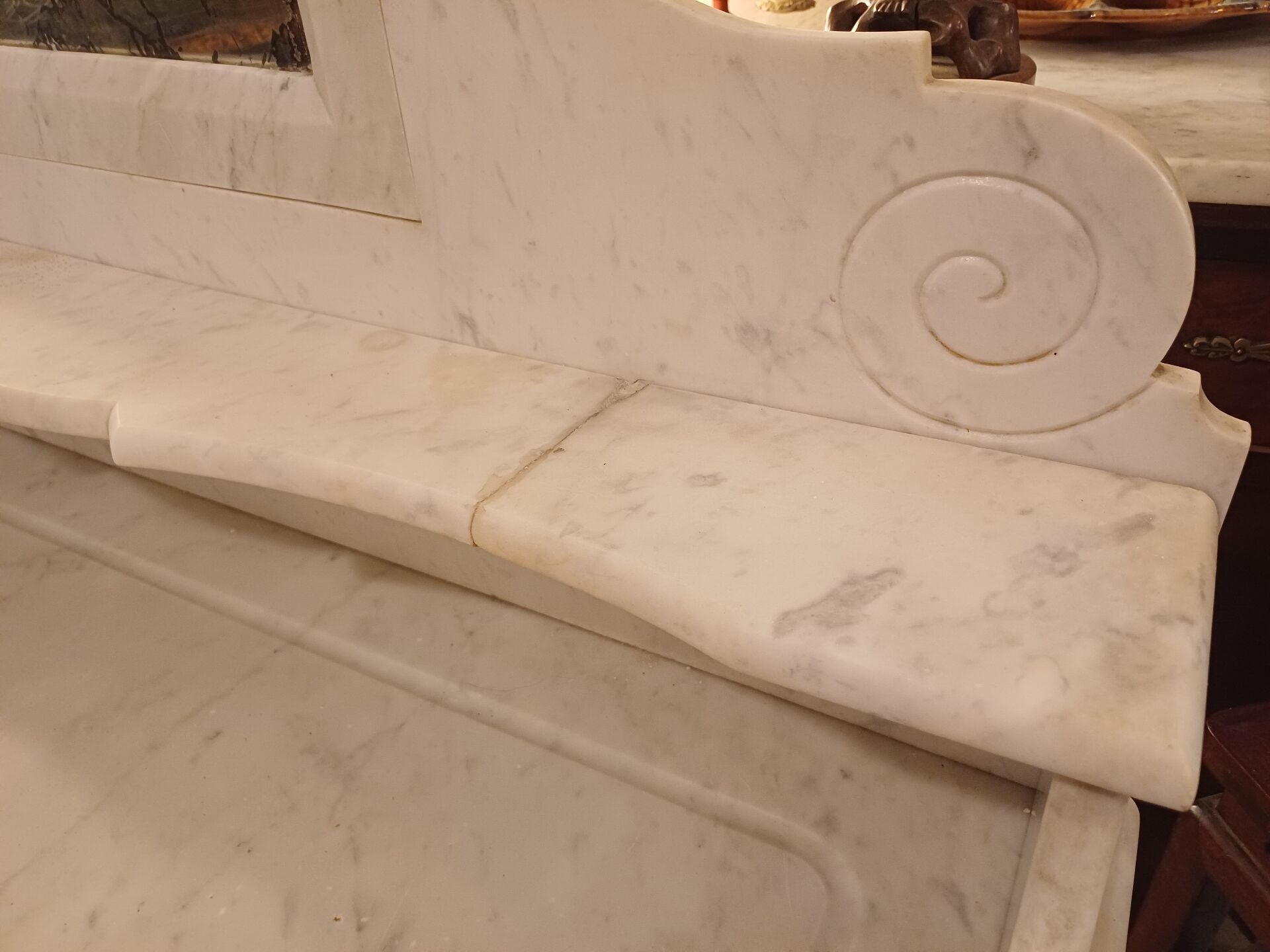 Belle et grande coiffeuse blanche, marbre blanc époque 19 eme